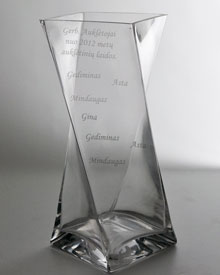 Stiklo graviravimas ant vazos